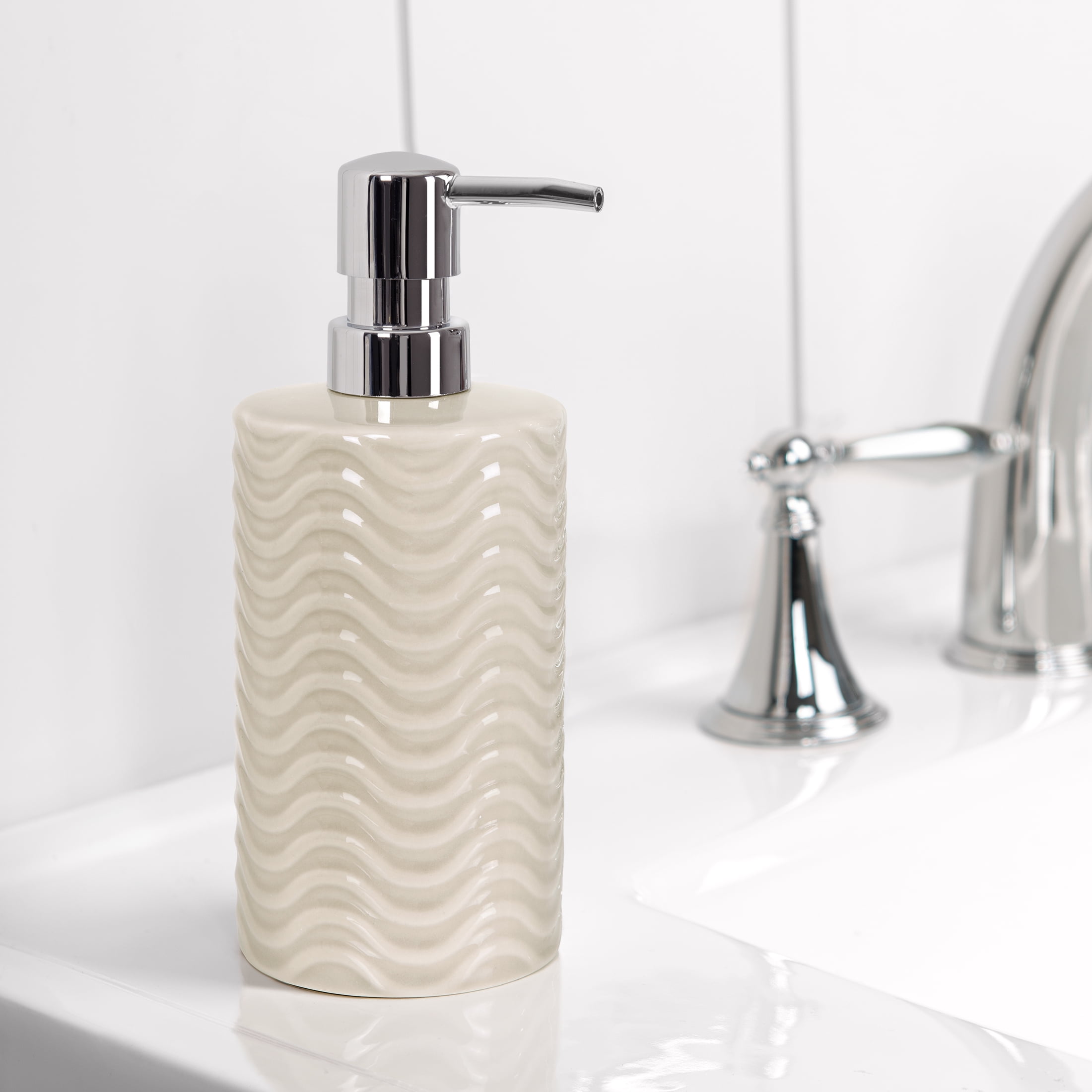 Mainstays Beige Wave 2-Piece Ceramic Bath Accessory Set for Adults