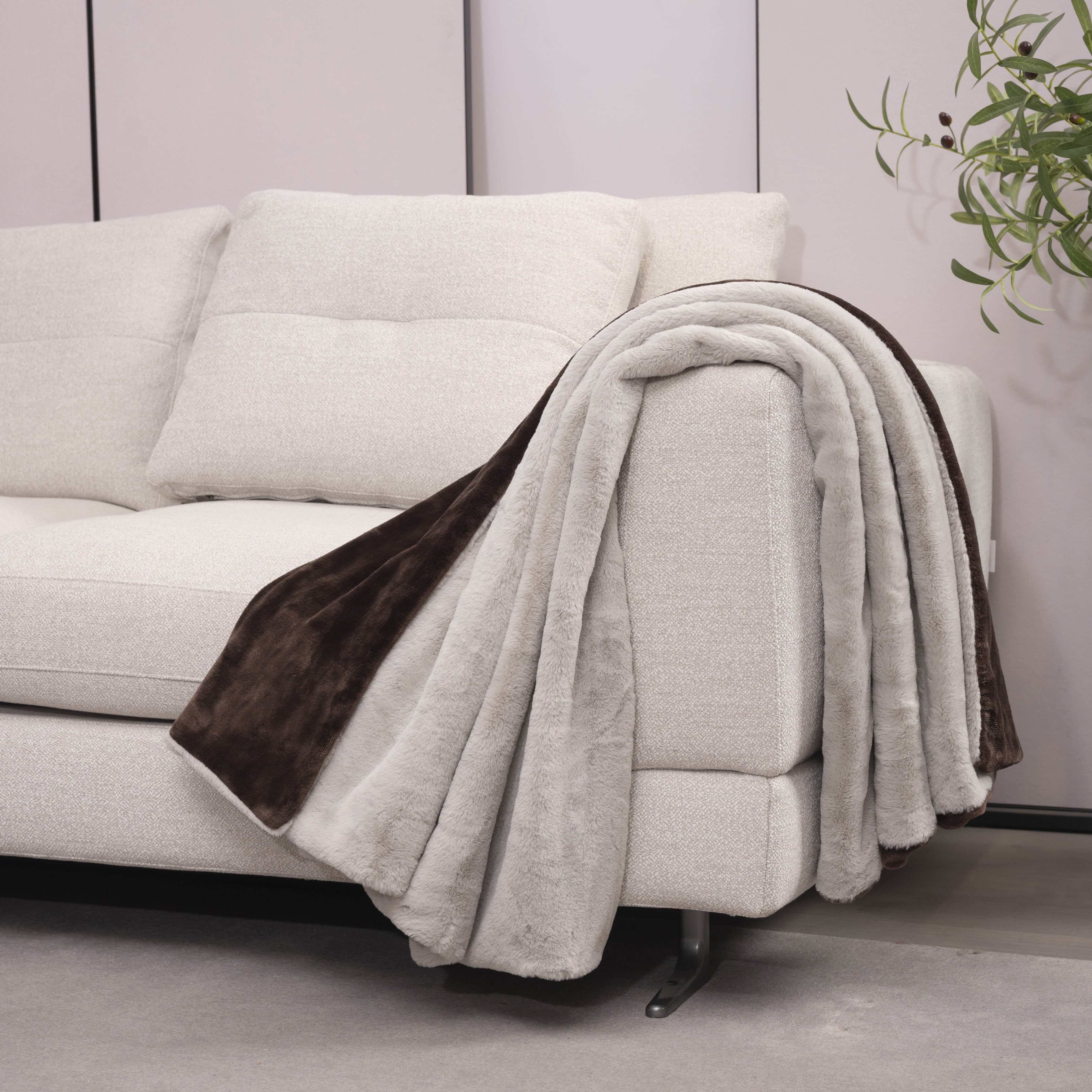 Mellowdy Faux Rabbit Fur Twin/Full Blanket (Dark Brown, 60x80 inches) - Luxury, Silky, Fluffy Throw