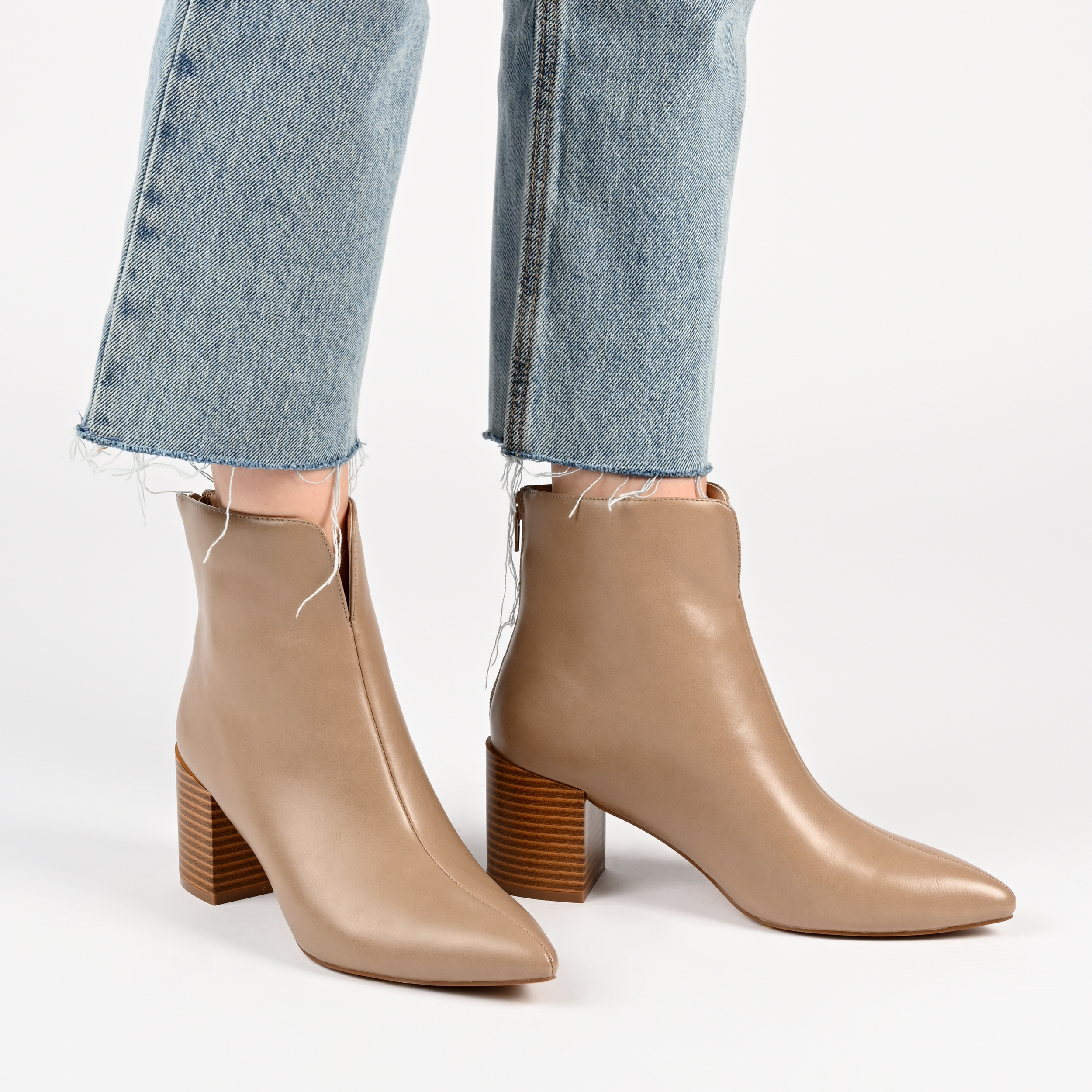 Journee Collection Womens Kayden Tru Comfort Foam Back Heel Zip Stacked Heel Booties