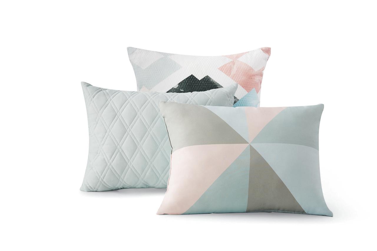 Mainstays Pink and Teal Diamond 10 Piece Bed in a Bag with 3 Dec Pillows, Full - image 3 of 7