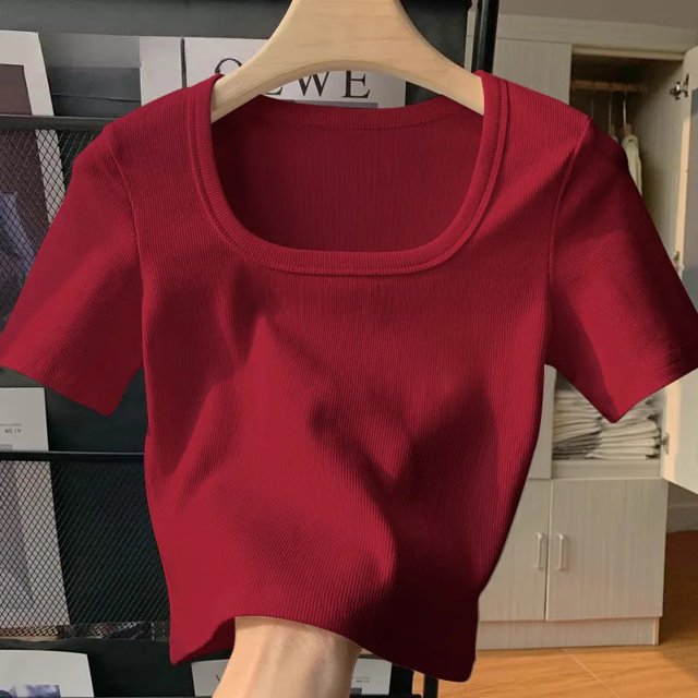 2024 Nuevo estilo de camiseta de cuello cuadrado de manga corta con corte ajustado para mujer, versión coreana, primavera y verano, tendencia