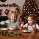 thumbnail image 4 of pstuiky Juego de cubiertos navideños de acero inoxidable (cuchara y tenedor), 4 of 6