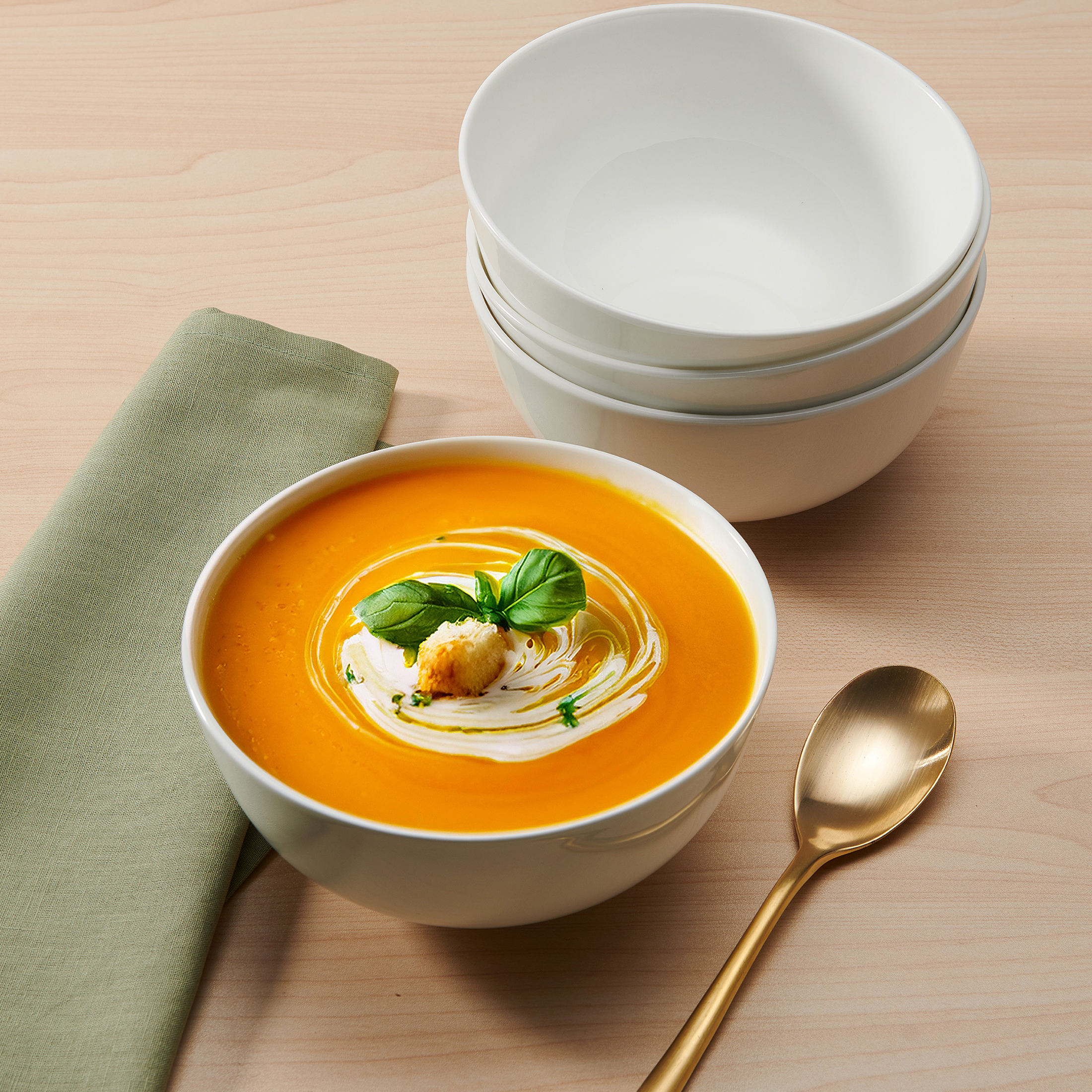 Fitz and Floyd Nevaeh 27.5 oz White Classic Rim Bone China Adult Tableware Bowls (4 Count)