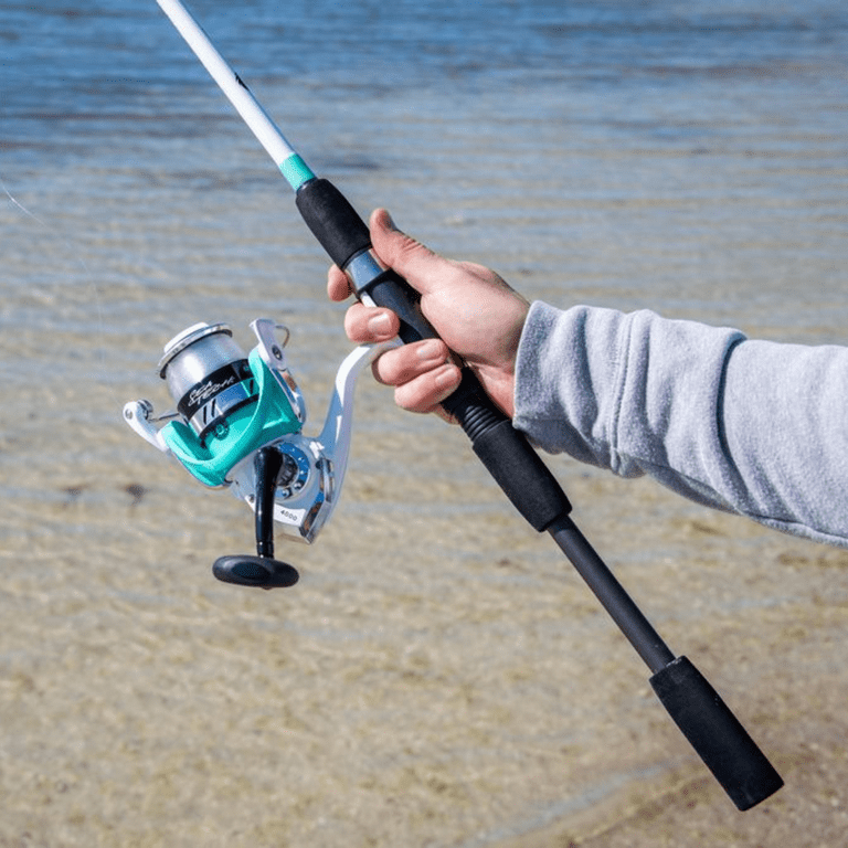 big water spinning combo 2-piece 7' fishing rod Tsunami SeaTech Spinning Combo with Lures - 7'