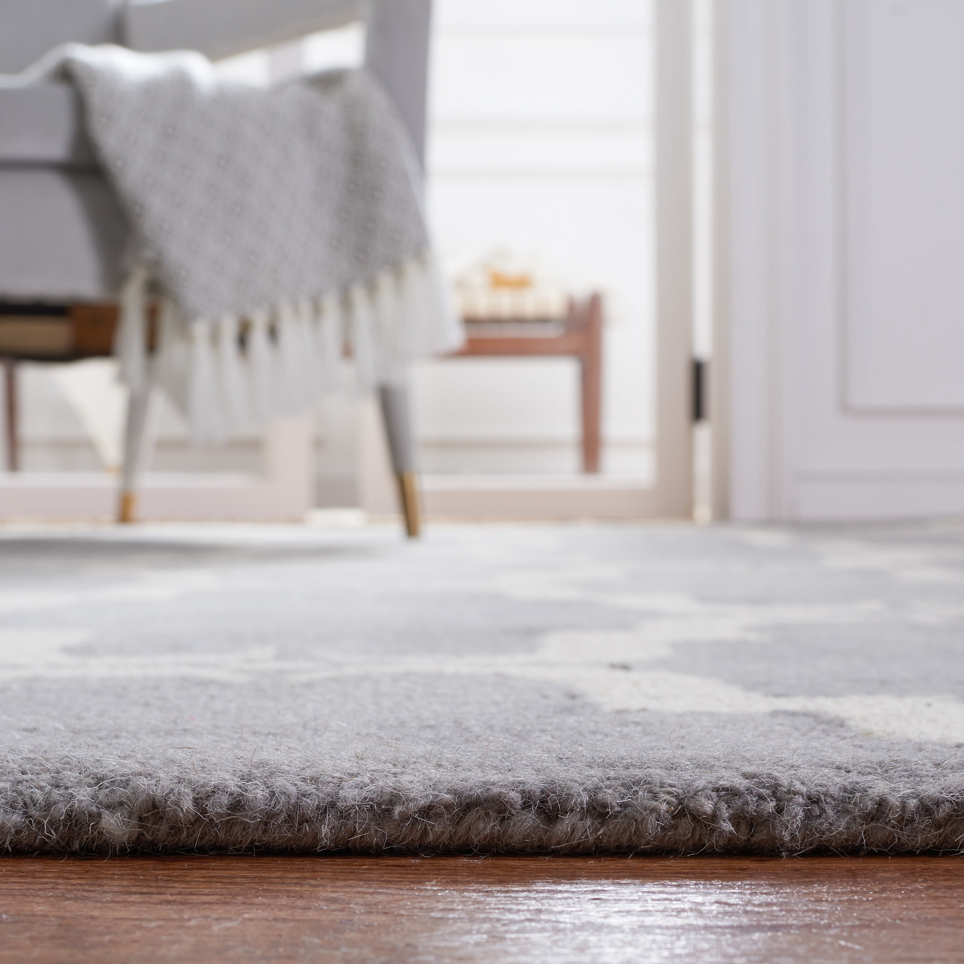 Safavieh Dip Dye Talbot Distressed Wool Area Rug, Gray/Ivory, 7' x 7' Square