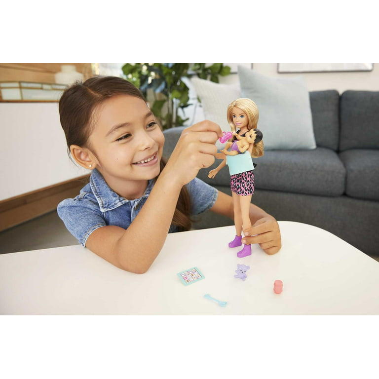  Barbie Skipper Babysitters Inc. Doll & Accessories Set with  9-in Blonde Doll, Baby Doll & 4 Storytelling Pieces for 3 to 7 Year Olds :  Toys & Games
