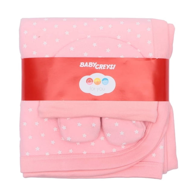 Conjunto Baby Creysi Niña Unitalla Estampado Estrellas Multicolor 3 Piezas en rosa con estrellas blancas, incluye cobija, gorro y manoplas suaves para mantener cómoda y abrigada a la bebé, ideal para salidas o uso en casa.