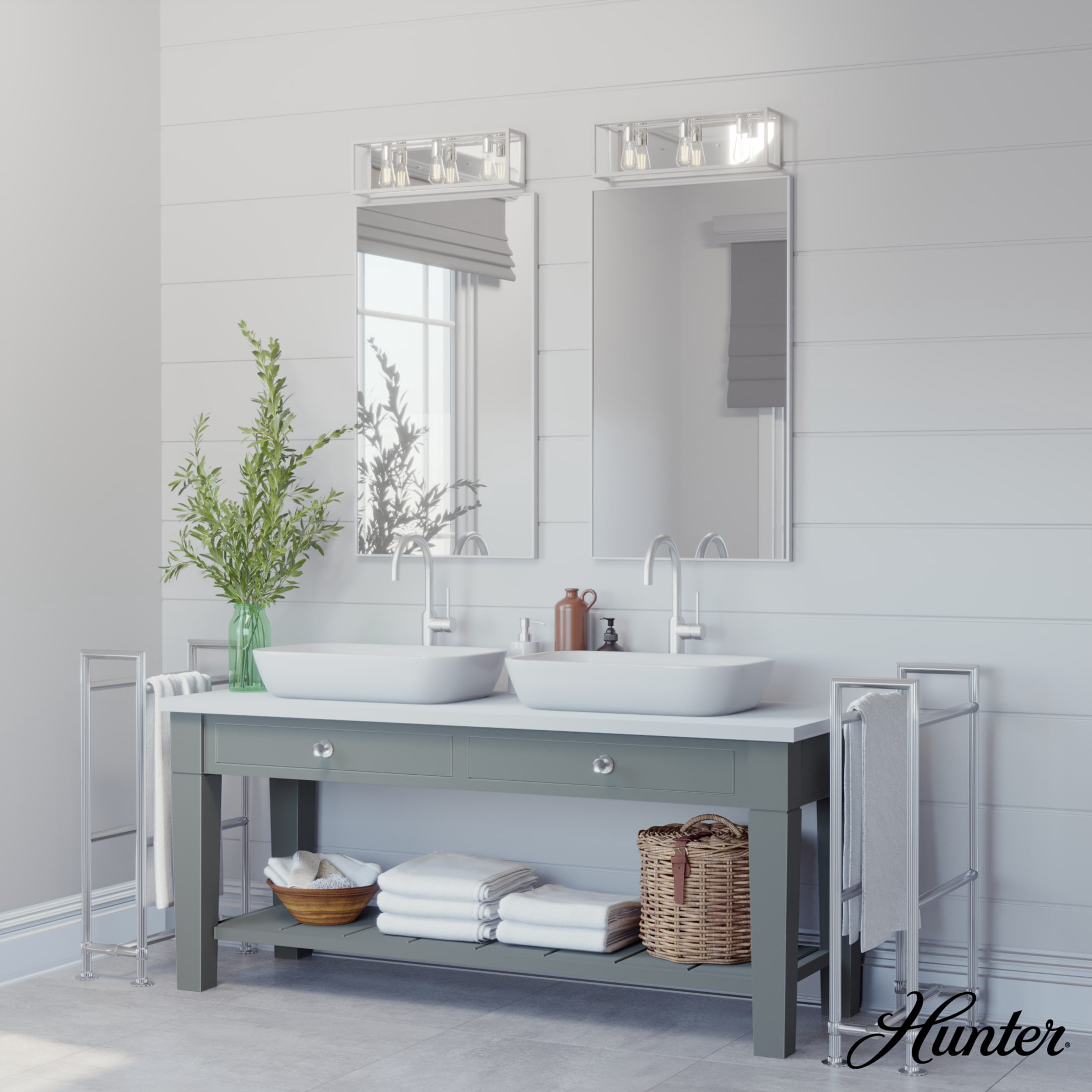 Hunter - Squire Manor 3-light Distressed White, Medium Size Vanity Light, Dimmable, Modern Style, for Bedrooms, Dining, Living Rooms - 19036
