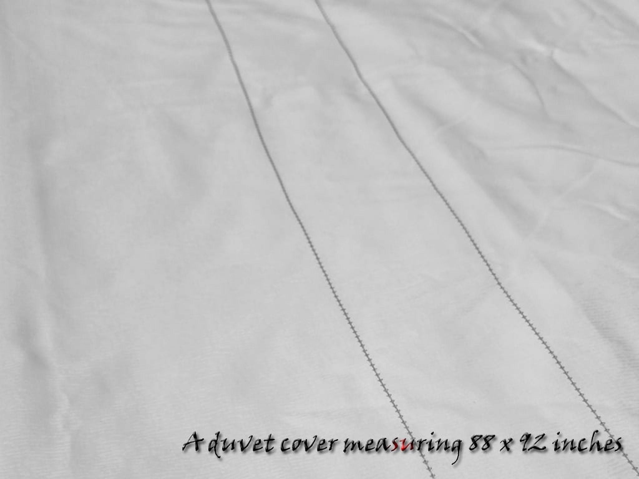 Elevate Your Bedroom with Our Luxurious 76 x 94 Inch Duvet Cover