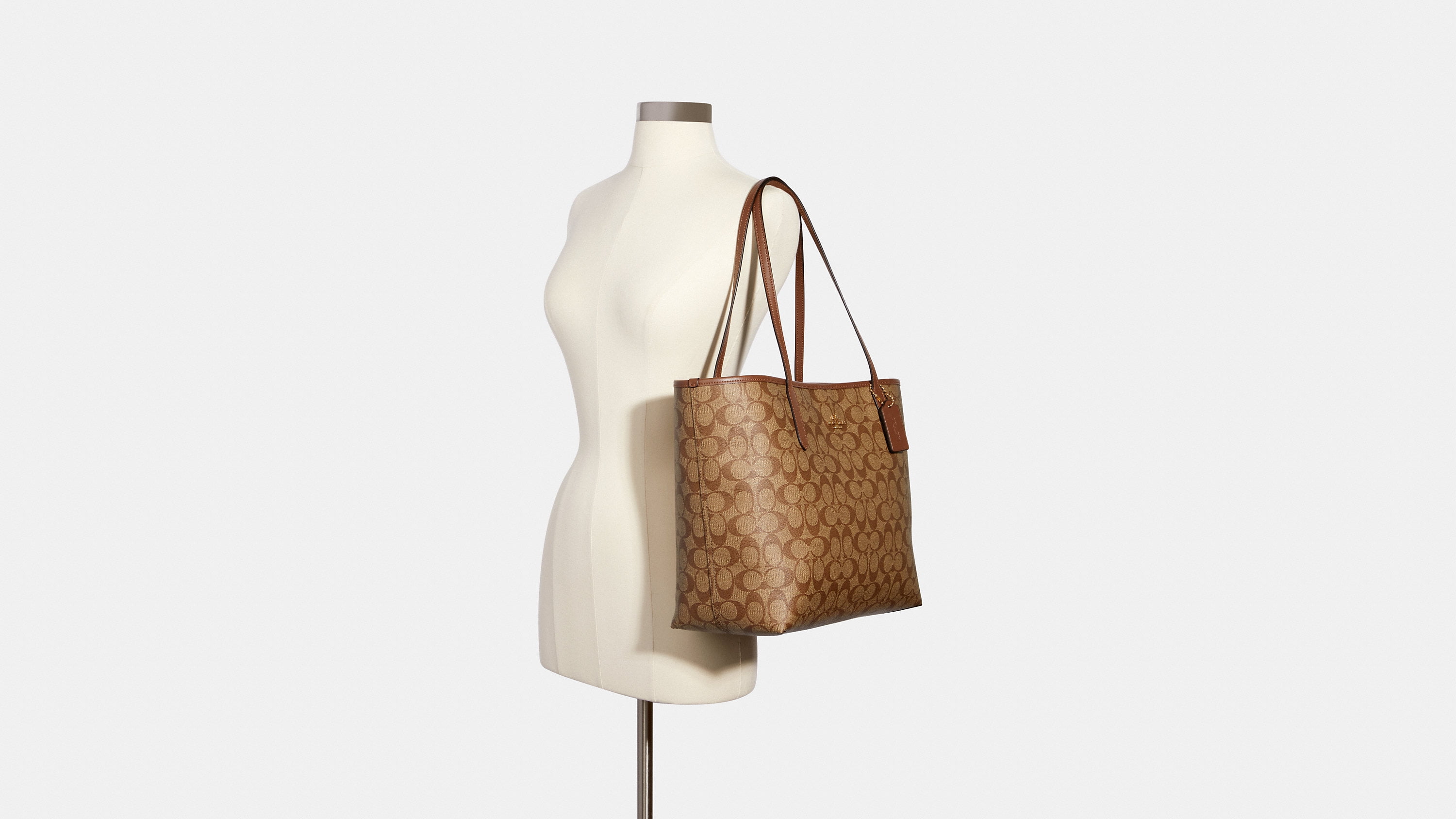 Coach 5696 City Tote In Signature Canvas Khaki/Surplus 