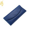 thumbnail image 4 of Cartera de mujer de bolso de mano largo multifuncional de moda simple de cuero oso de fresa  Juguete, 4 of 6