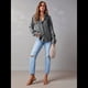 thumbnail image 5 of Blusa Vaquera Informal de Larga con Cuello en V y Botones para Mujer Gris Oscuro M, 5 of 8