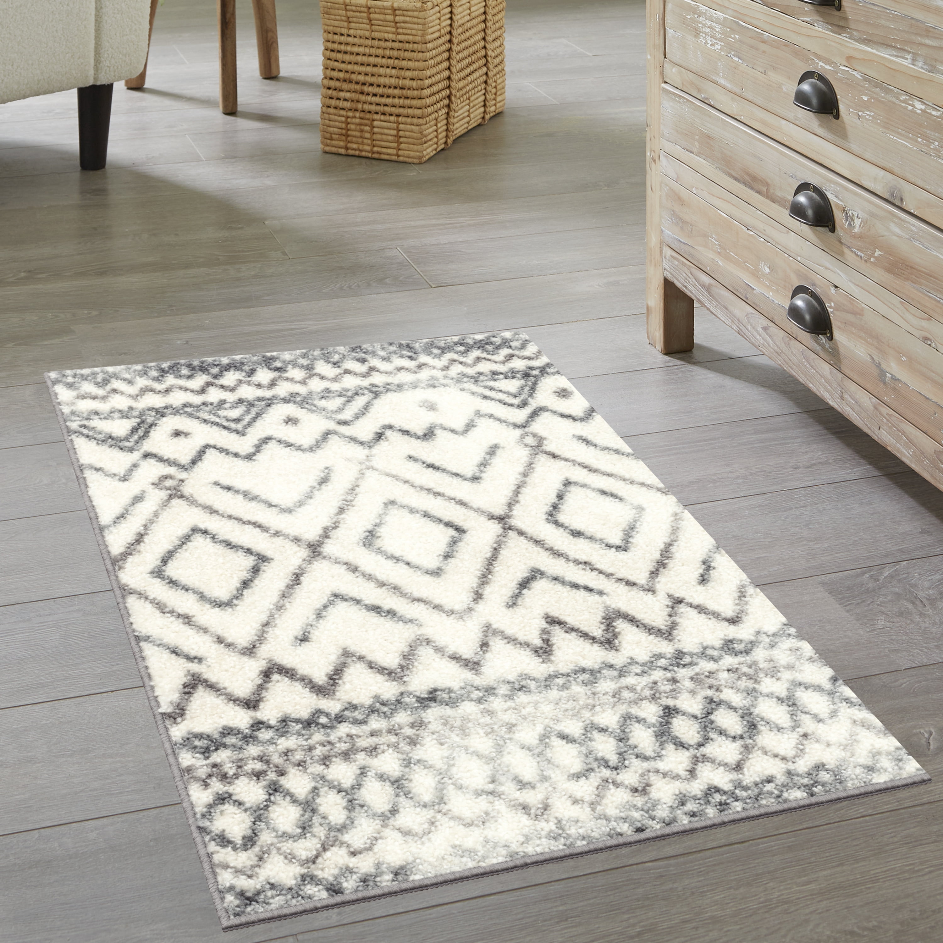 Maples Rugs Distressed Bohemian Diamond Ivory/Gray Indoor Accent Rug, 1'8" x 2'10"