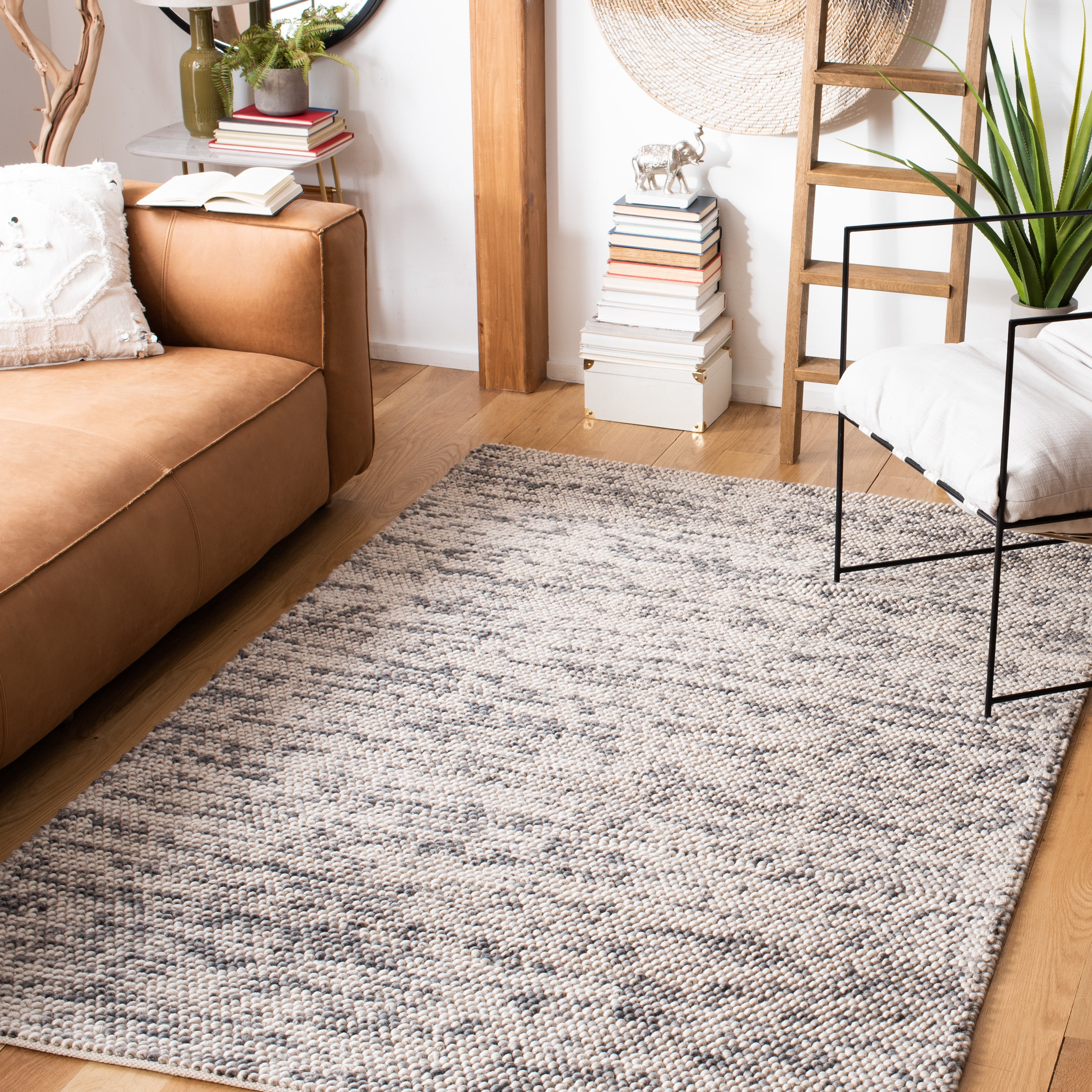 SAFAVIEH Natura Jack Distressed Area Rug, Grey/Beige, 6' x 6' Square