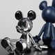 thumbnail image 3 of Figura de escultura sentada de Mickey de Disney, estatua de ratón de Anime de dibujos animados, accesorios de escritorio de ratón Kawaii de resina, modelo de decoración, 3 of 5
