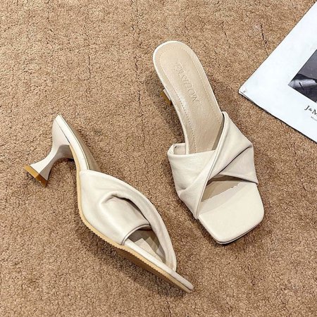 

French Sandals Women‘s Summer Outer Wear 2024 New All-match Fashionable Elegant Pleated High Heel Sandals for Women