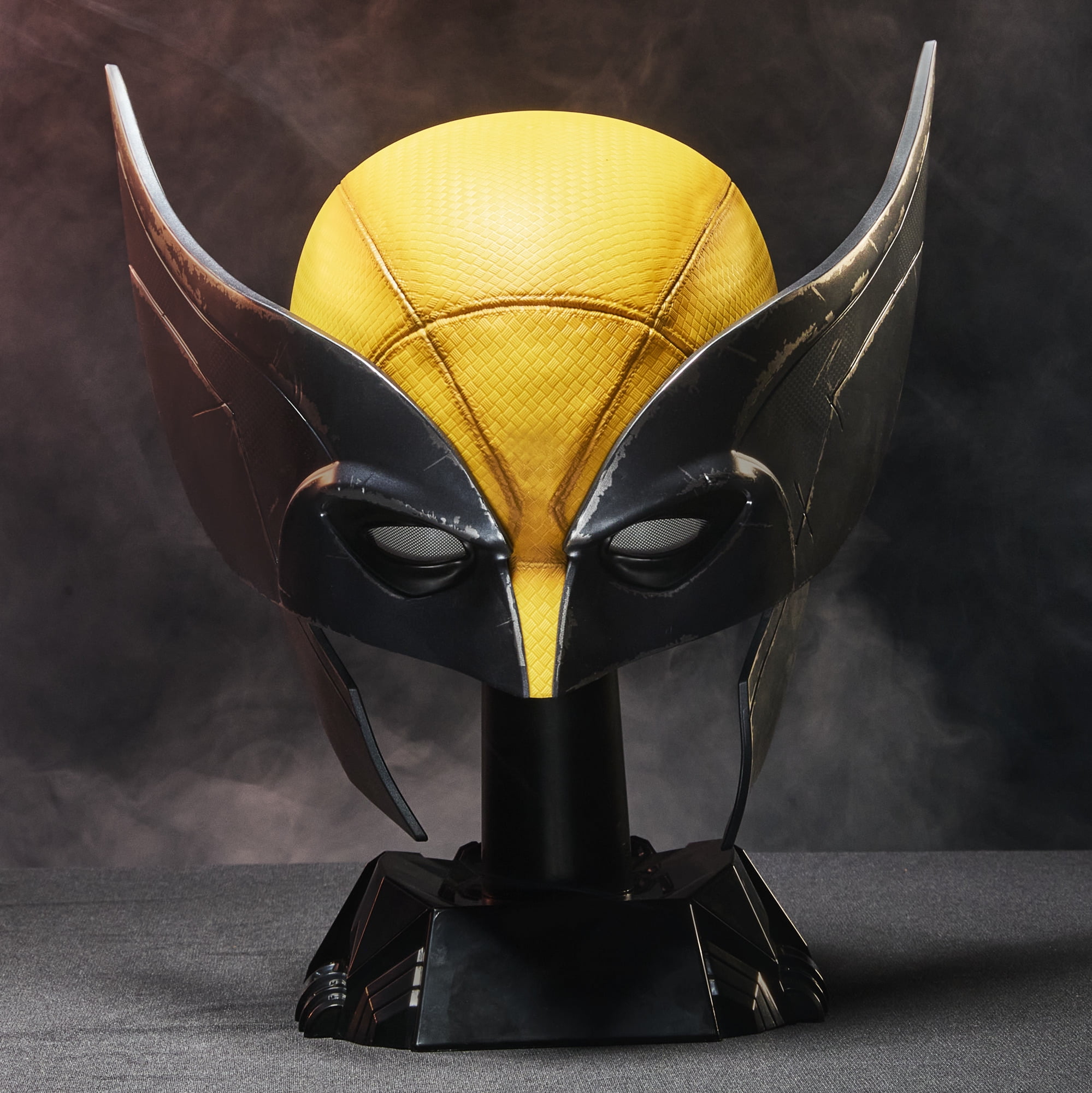 Marvel Legends Series Wolverine Premium Roleplay Mask, Movie Gear Collectibles for Adults