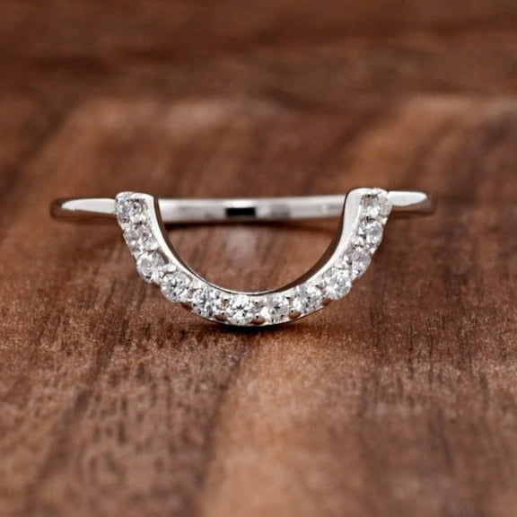 Oryn Jewelry 0.9 Ct Round Cut White Moissanite Ring for Her - Curved Wedding Band for Women - Casual Daily Wear Band - Elegant Occasion Moissanite Ring for Her