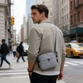 thumbnail image 4 of Bandolera de hombre Mochila de nylon impermeable para el pecho, Messenger de hombro ligera de 0,22 lb, mochila deportiva de viaje espaciosa para exteriores con puerto para auriculares, 4 of 6