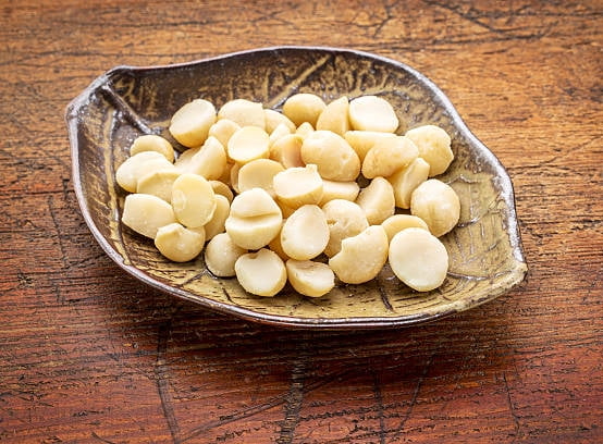 Toffee with Macadamia Nuts and Sea Salt 16oz