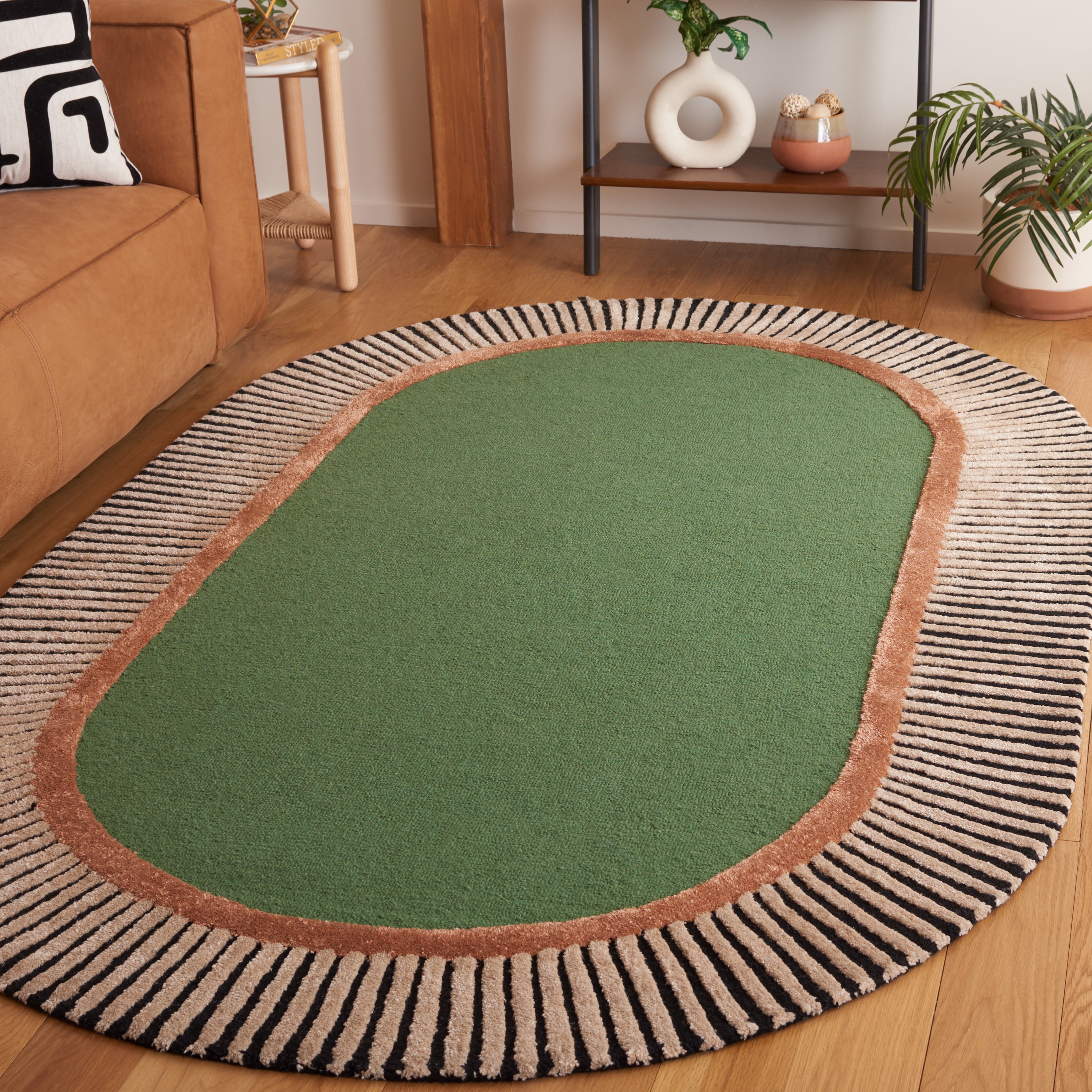 SAFAVIEH Fifth Avenue Clotilda Bordered Area Rug, Green/Black, 5' x 8' Oval
