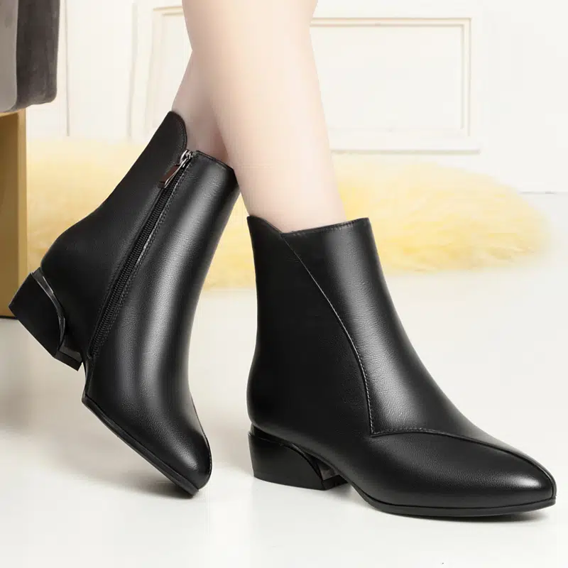 Women‘s Boots Low Heel Short Boots Side Zip Black Ankle Boots