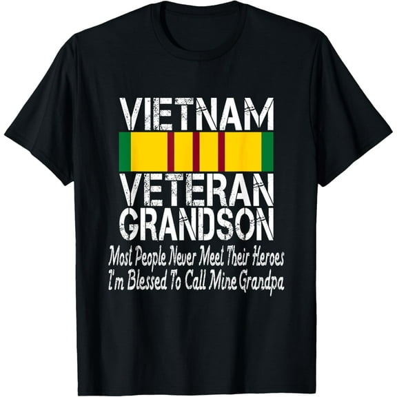 Vintage Proud Vietnam Veteran Grandson Combat Vet Grandpa T-Shirt
