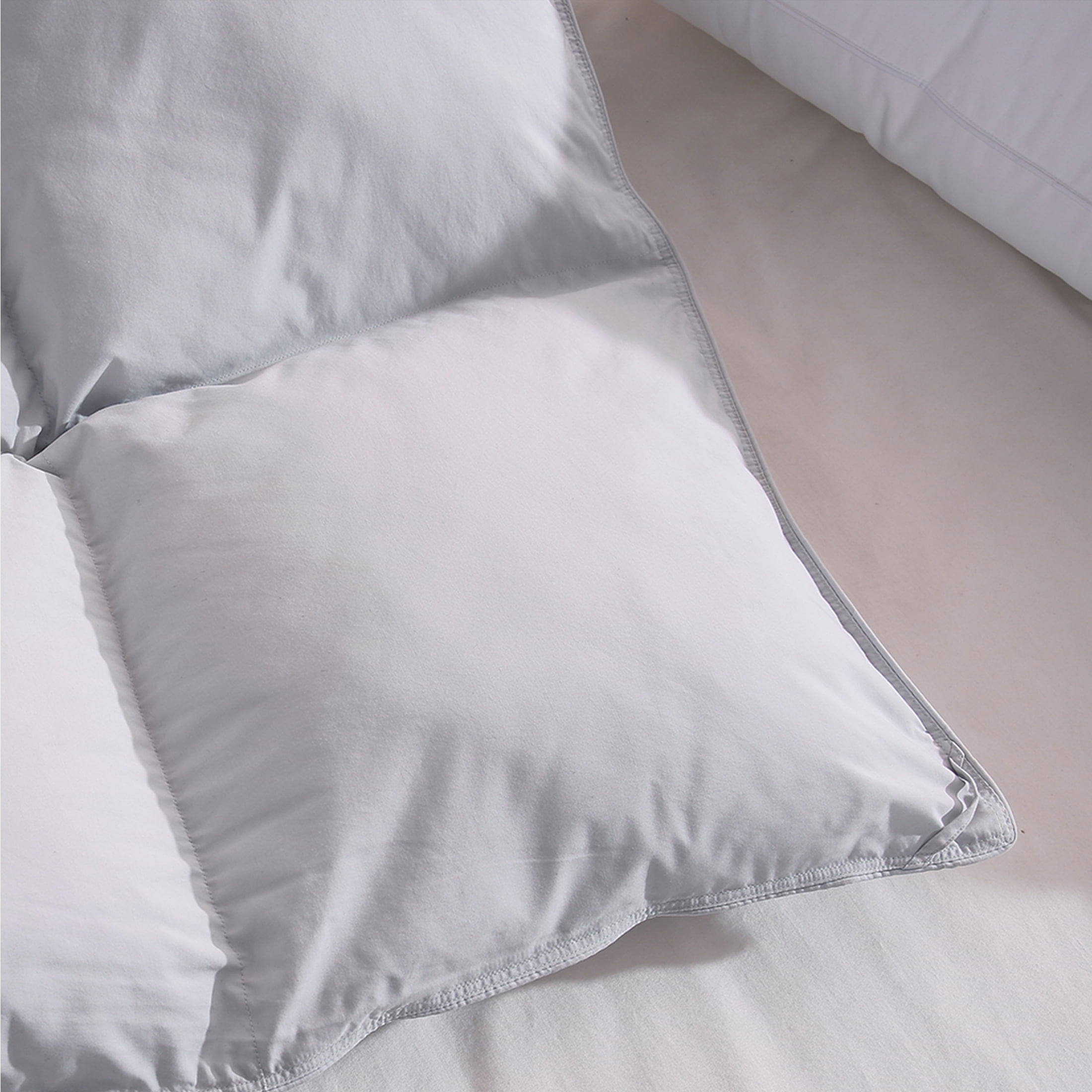 SNOWMAN Tin Grey Queen Size Feather Down Comforter,Ultra Soft Fluffy All Season Warm,Machine Washable Hypoallergenic