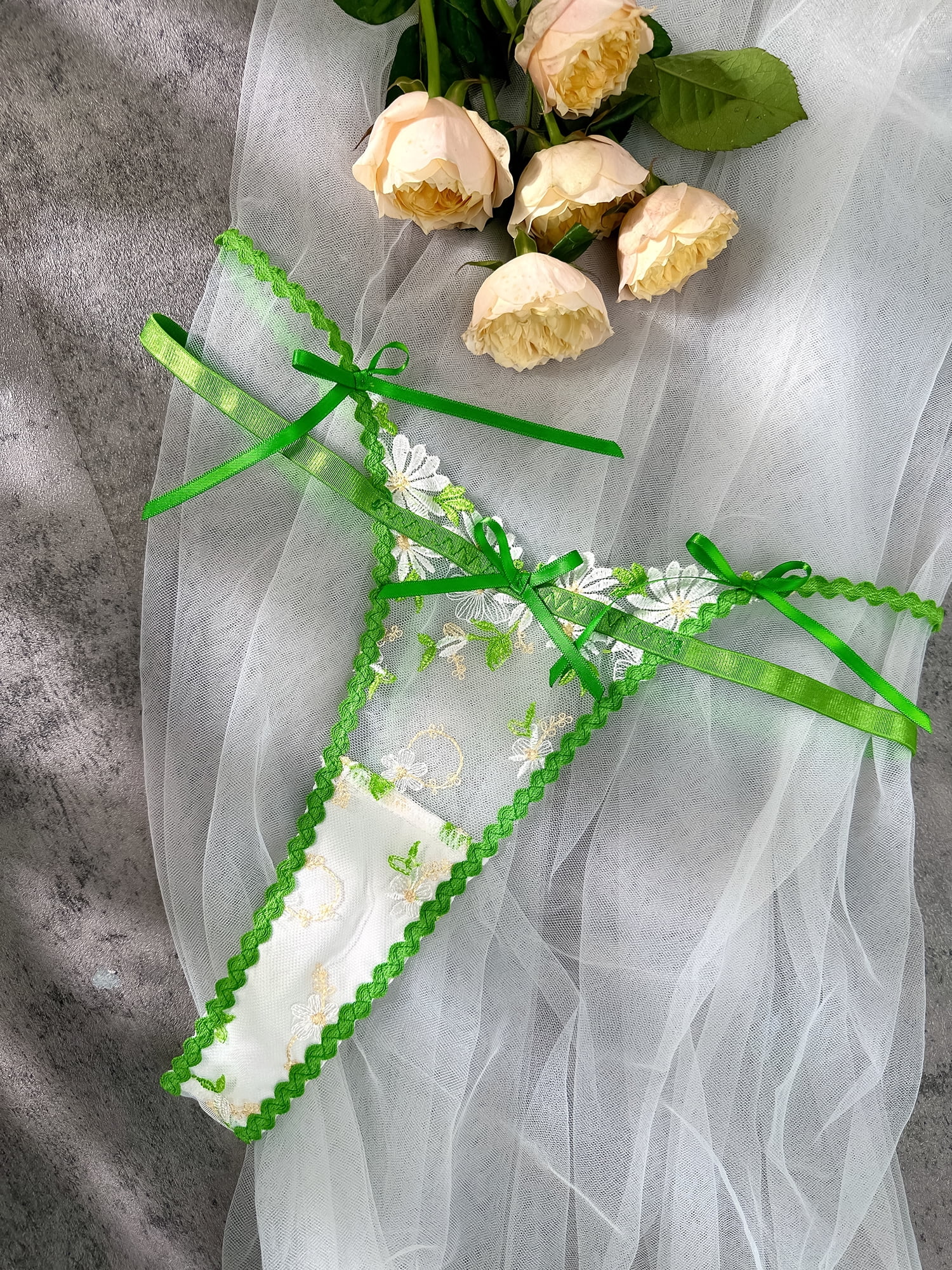 Lovely Daisy  Lace Lingerie Set (White, L)