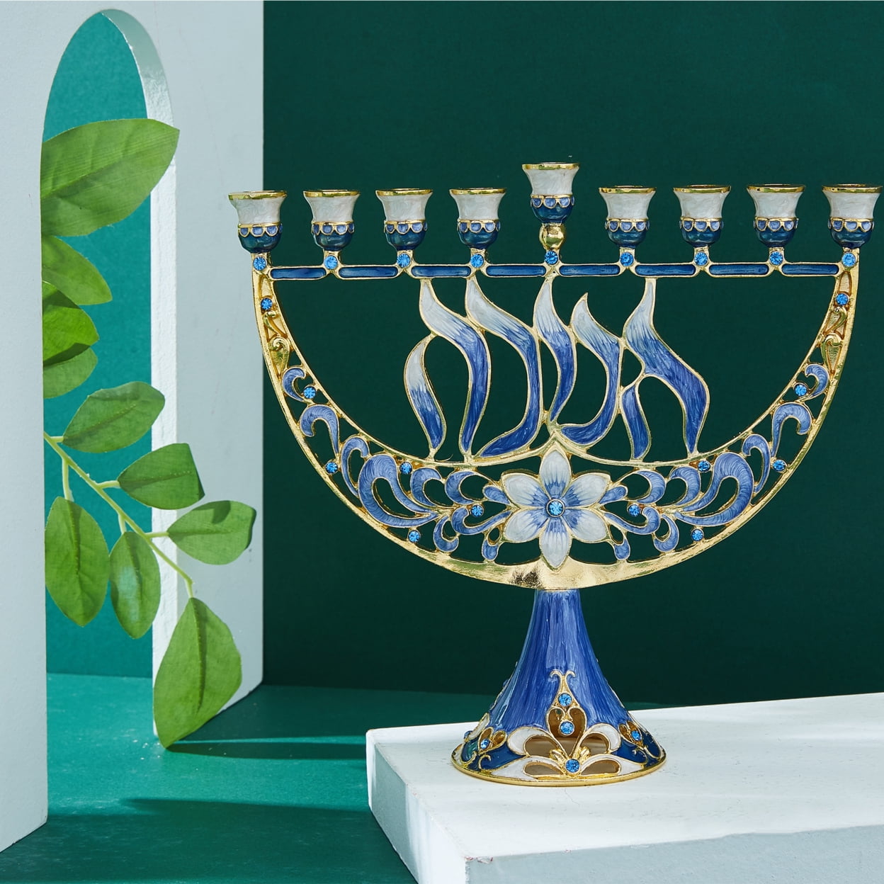 Matashi Hand Painted Enamel Menorah Candelabra Embellished with Gold Accents and Crystals (Modern Flow ＆ Star of David Design)＿並行輸入品