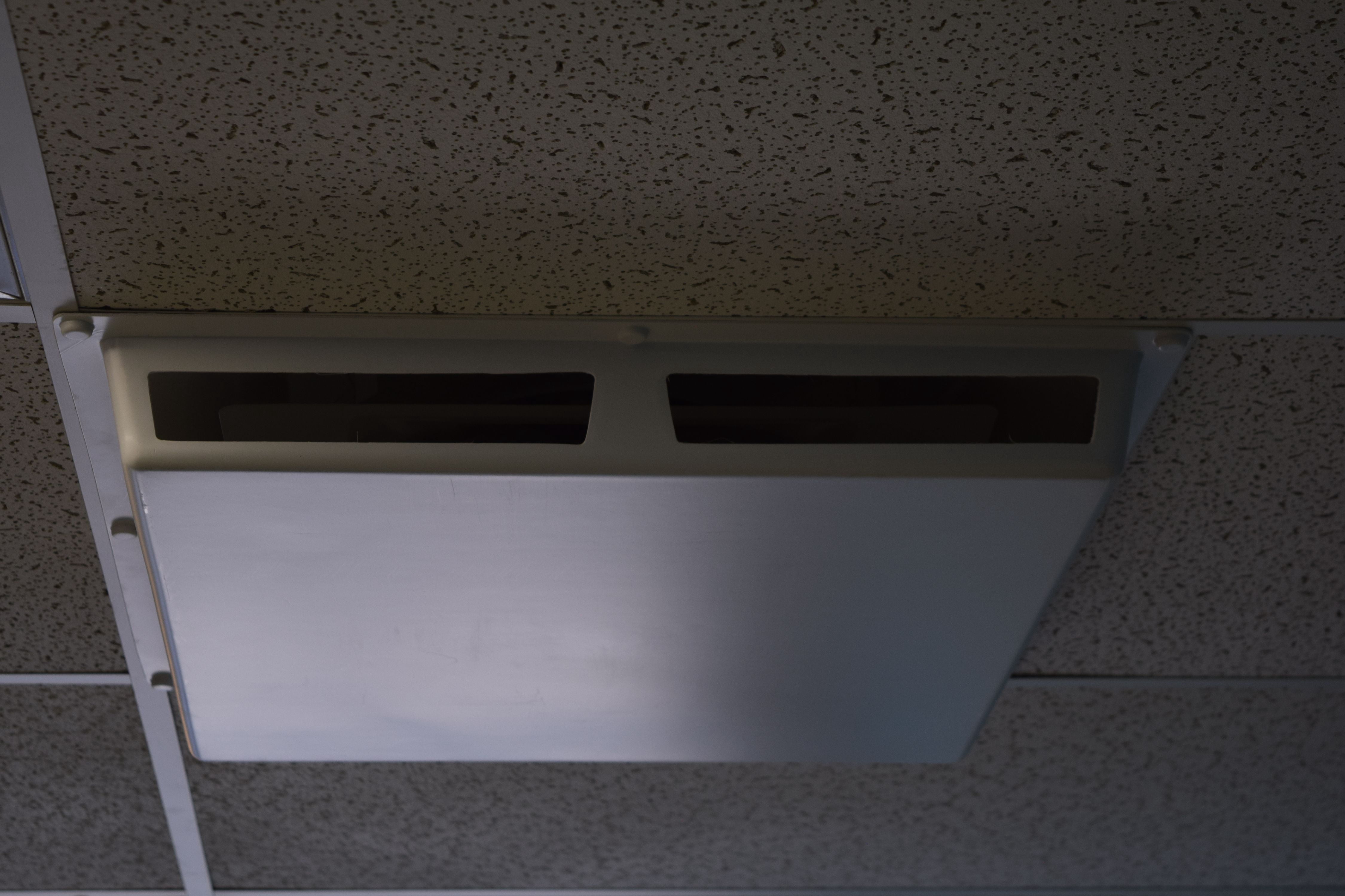 Elima-Draft Commercial 24" x 24" 2-Way Air Deflector Cover