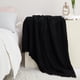thumbnail image 4 of Manta tejida Blanket CYMULA, suave, de felpa negra, 127 x 152 cm, 4 of 6