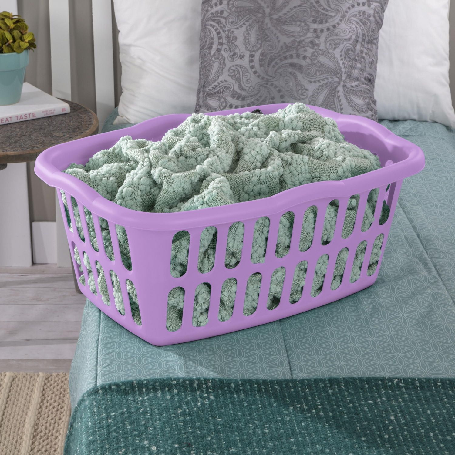 Sterilite 53L Laundry Basket - Lilac