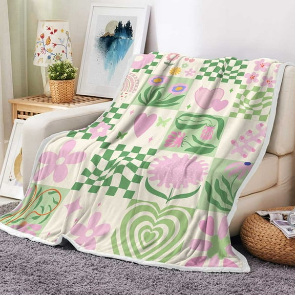 Retro Cute Floral Throw Blanket, Abstract 70s Green Pink Checkered Rainbow Flower Aesthetic Blankets and Throws for Couch Sofa, Warm Cozy Flannel Blanket for Bed Living Room Camping Travel, 60X70IN