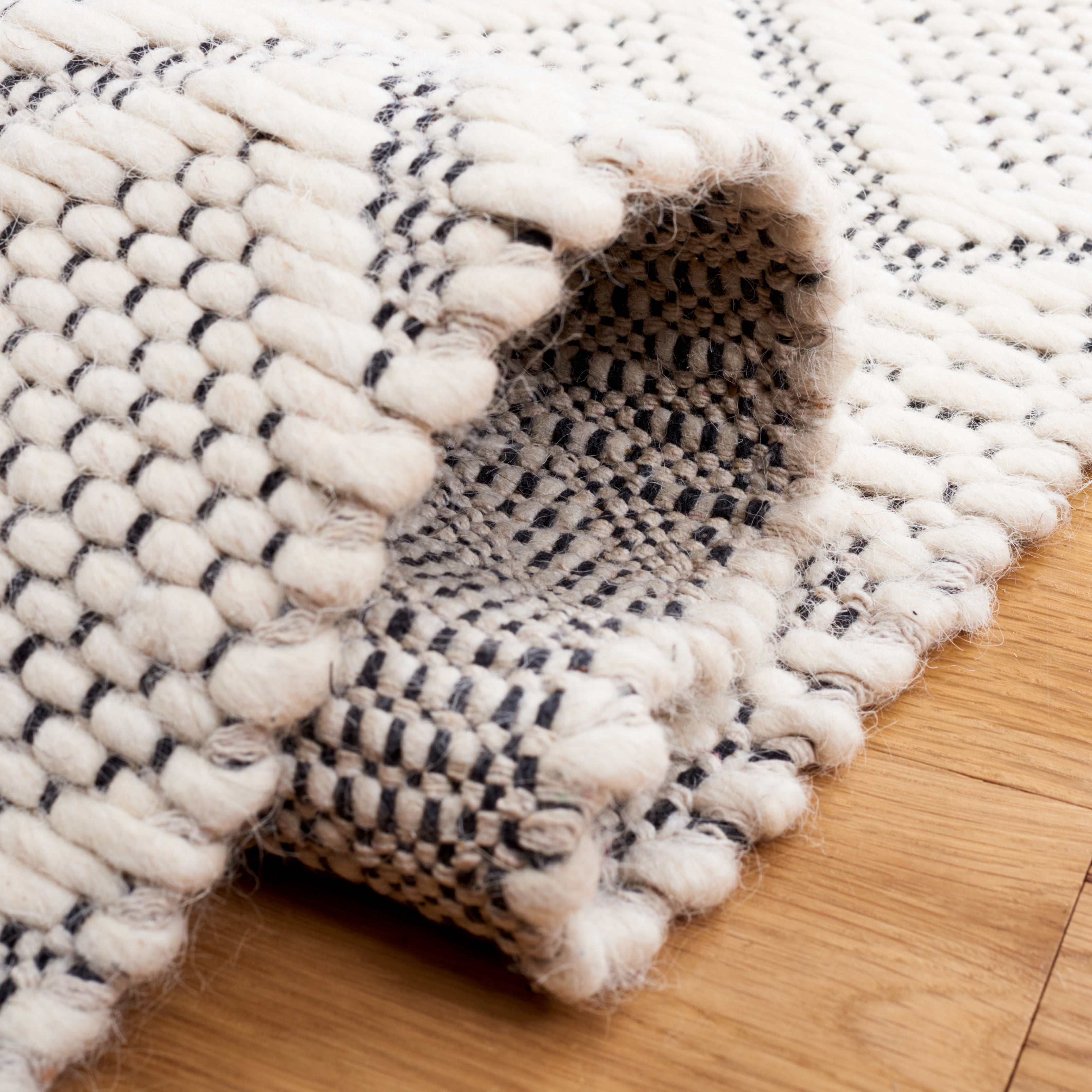 SAFAVIEH Natura Aaron Geometric Wool Area Rug, Ivory, 5' x 8'