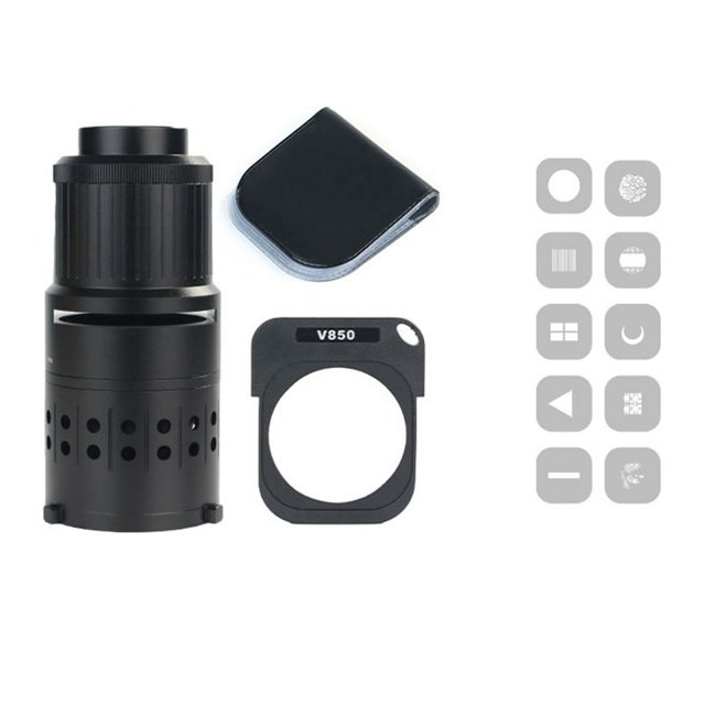 mini de fotografía con bowens v850, condensador enchufable, enfoque óptico, proyección para luz profesional de 40 w — vista frontal centrada de un mini foco negro de aleación de aluminio con cuerpo cilíndrico perforado y anillo de enfoque ranurado; incluye adaptador Bowens marcado V850, placa condensadora y porta-filtro con abertura circular sobre fondo blanco. Suele usarse para iluminación puntual en fotografía de producto o retrato en estudio.