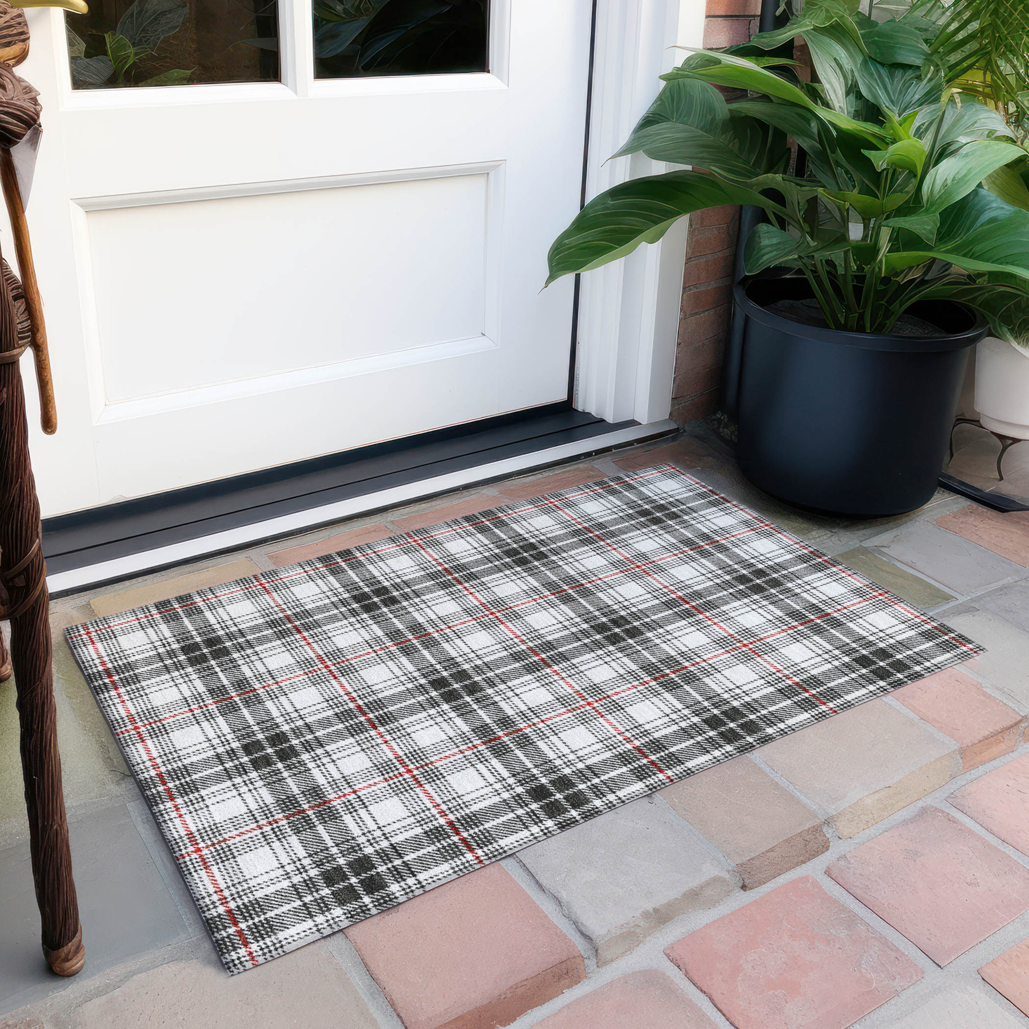 Addison Rugs Chantille Indoor/Outdoor Transitional Plaid Black Washable Rectangle Rug, 1'8" x 2'6"
