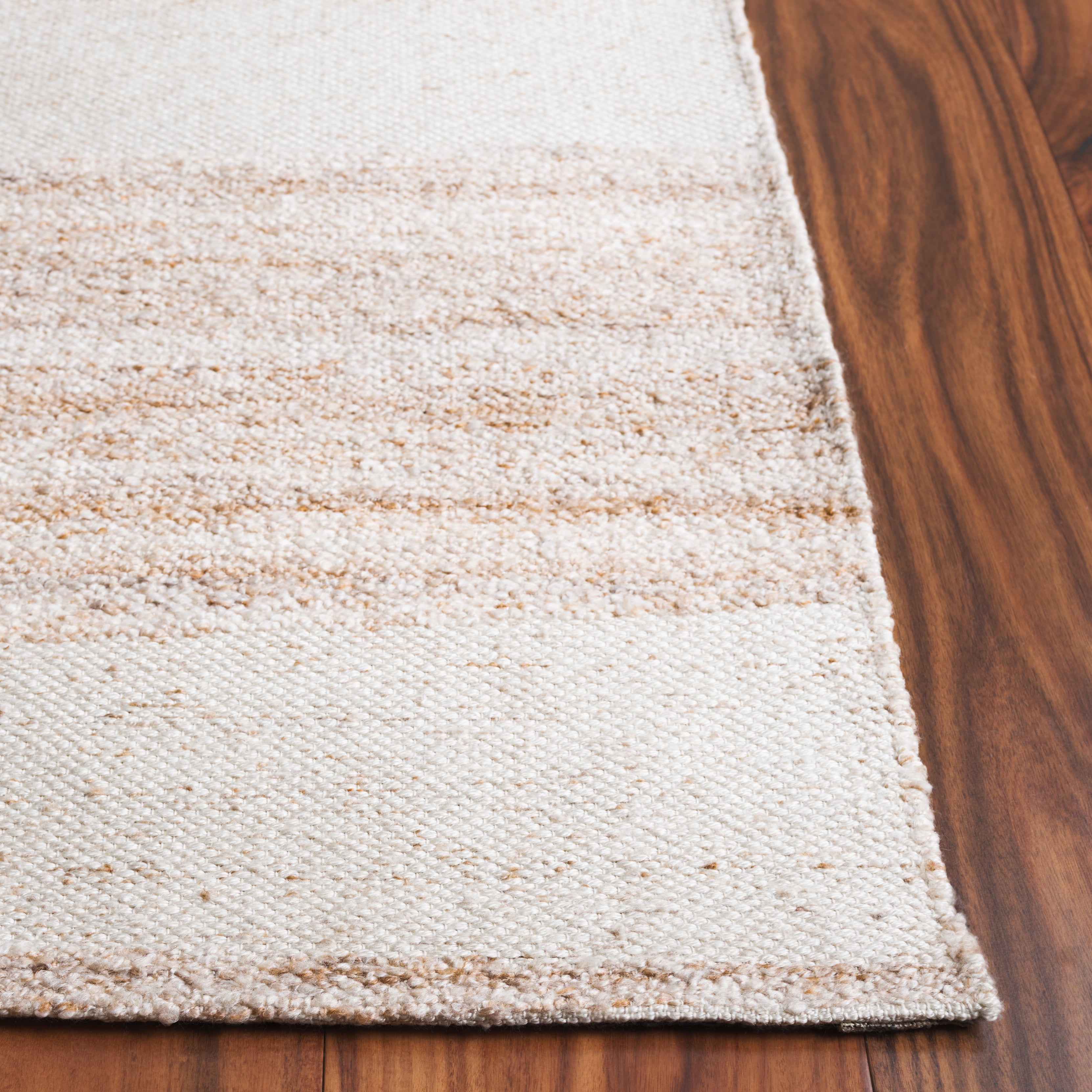 SAFAVIEH Sahara Danita Striped Area Rug, Natural/Ivory, 4' x 6'