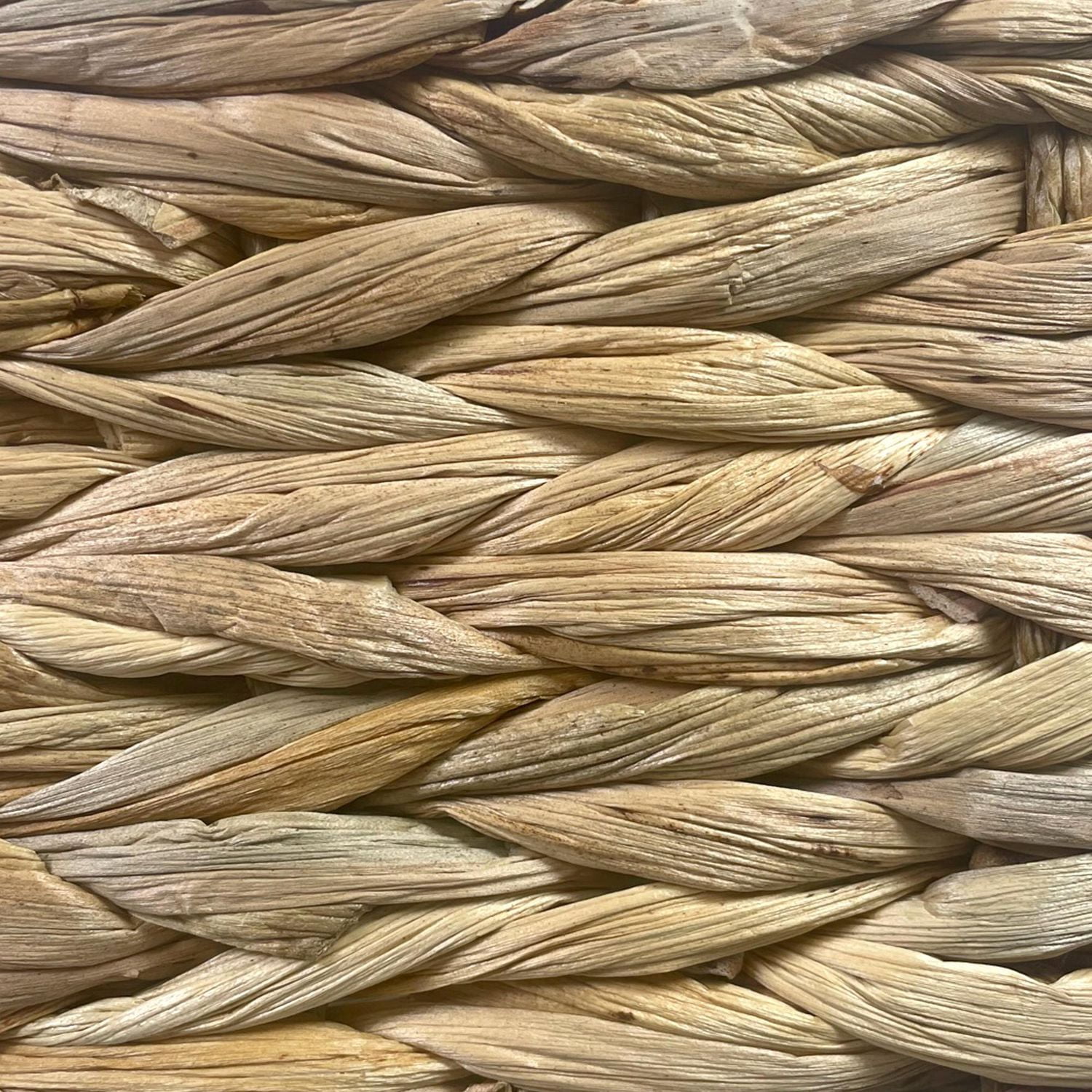 Hometrends 12" Wide Plaque Woven Basket