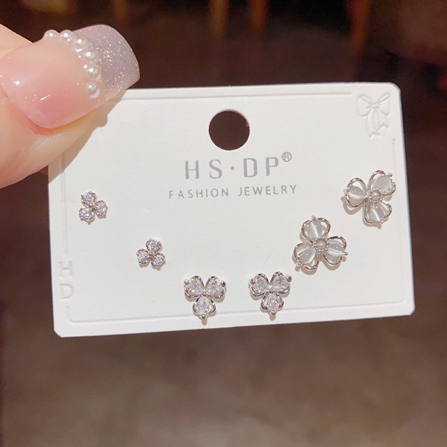 Pendientes cortos con microincrustaciones de circonitas y aguja de plata S925, pendientes de pelo corto, pendientes elegantes japoneses y coreanos de tres piezas, sencillos y combinables para mujer