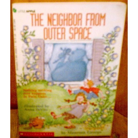 Pre-Owned The Neighbor from Outer Space Paperback