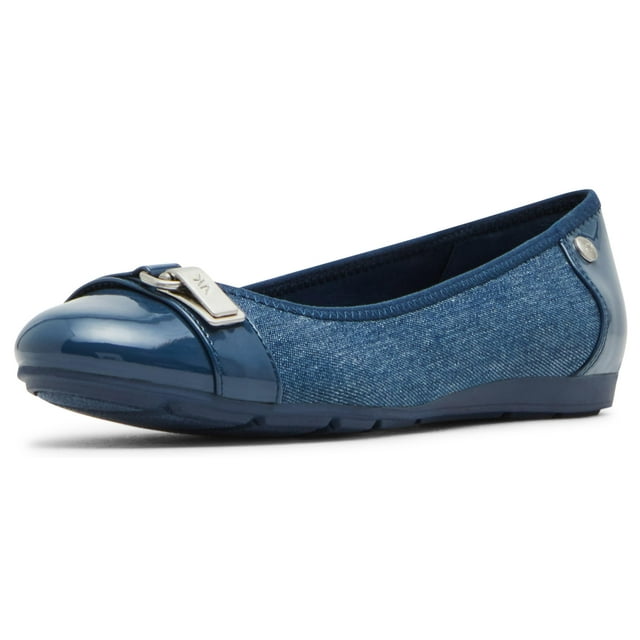 Zapatos Anne Klein Able Ballet Flat para mujer en mezclilla oscura