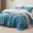 thumbnail image 1 of Juego de edredón Bedsure King, azul turquesa con estampado floral, 3 piezas, 1 of 6