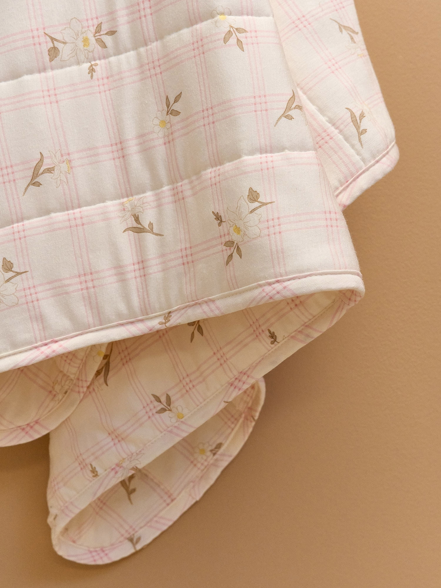 Modern Moments by Gerber Baby Neutral Super Soft Quilted Blanket, Mauve, One Size