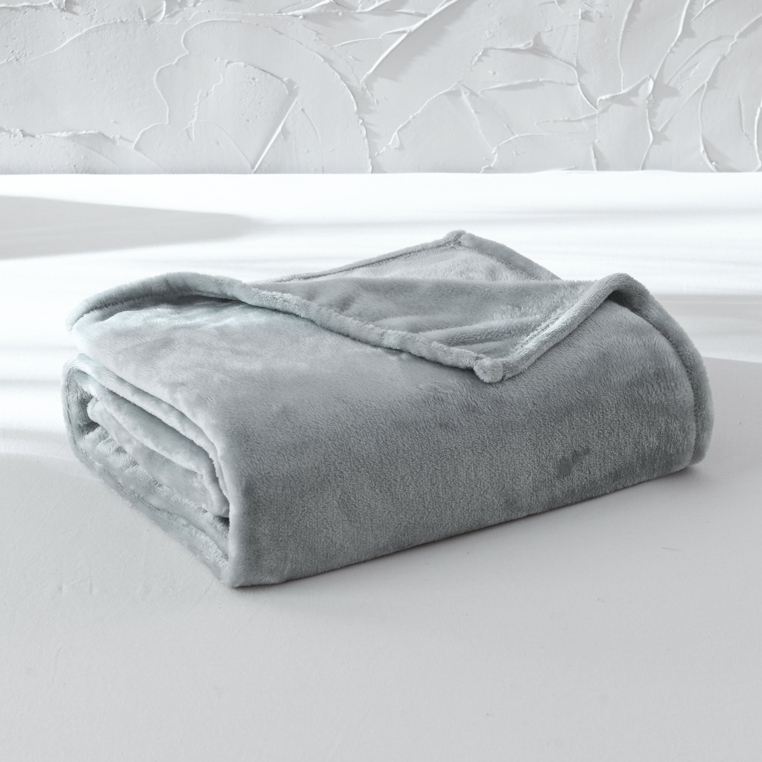 (2 pack) Mainstays Super Soft Plush Blanket, Gray, Twin, Adult/Teen