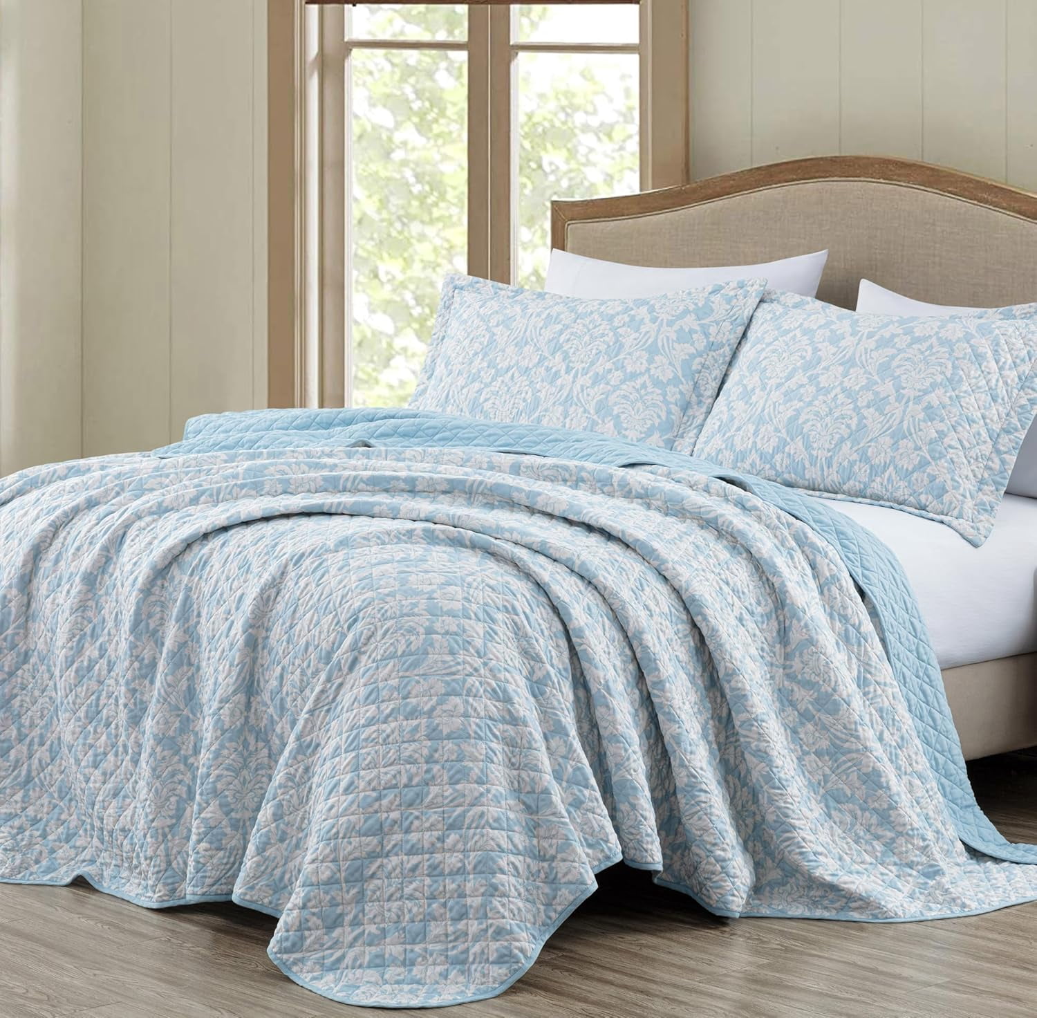 Chezmoi Collection Ivy Floral Medallion Quilt Set King Size, 3-Piece Blue/White Floral Printed Pre-Washed Reversible Microfiber Bedspread Set