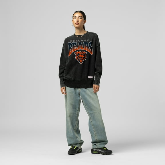 Women's Mitchell & Ness Black Chicago Bears Delineate Mineral Wash Crewneck Sweatshirt