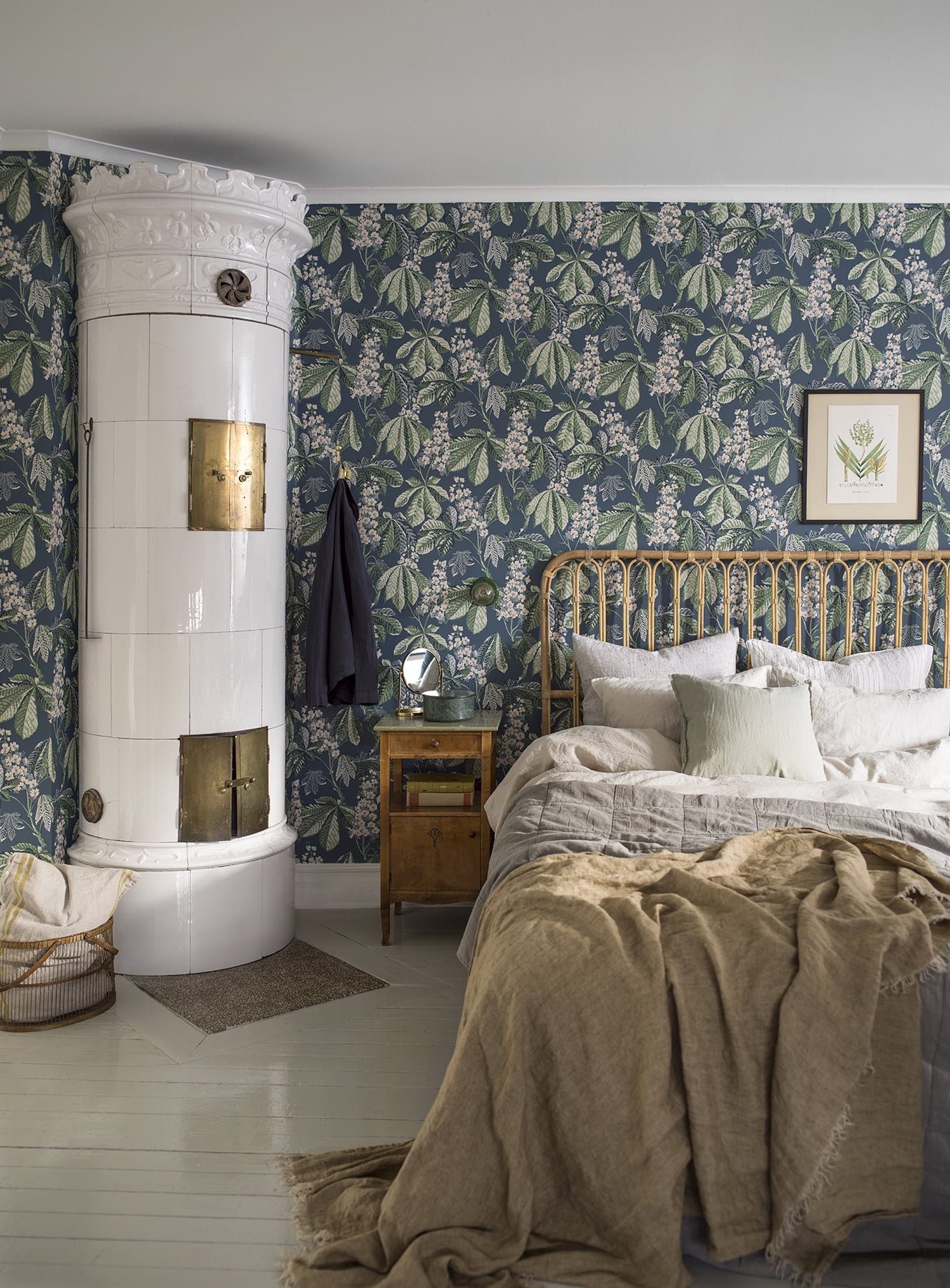 Wall Vision Chestnut Blossom Slate Floral Wallpaper