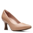 thumbnail image 1 of Zapato de Tacón Kataleyna Gem para Mujer Clarks en Cuero Beige Cálido Talla 12 US, 1 of 8