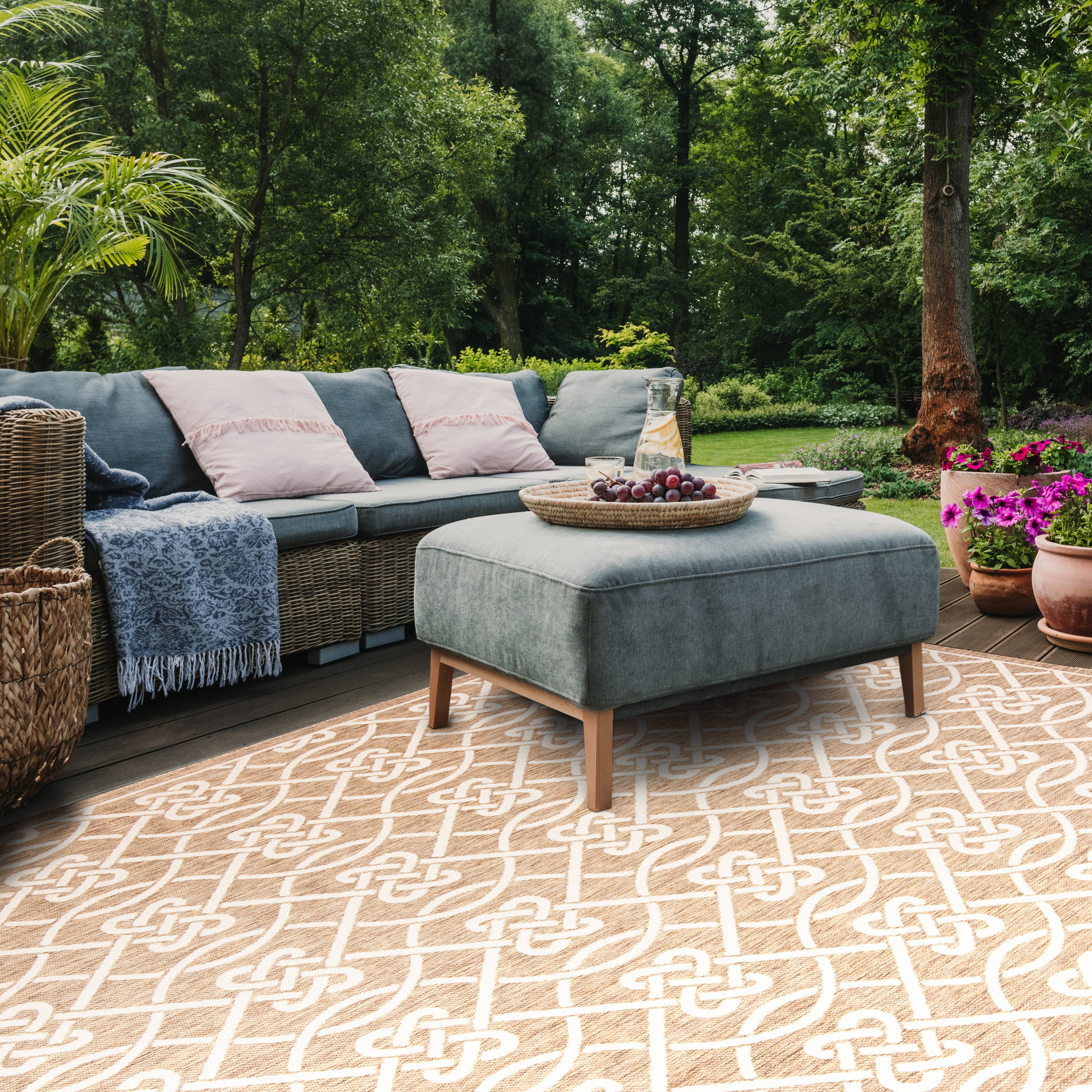 Safavieh Courtyard Finian Geometric Indoor/Outdoor Area Rug, Mocha/Light Beige, 6'7" x 9'6"